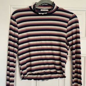 Cropped Long Sleeve Top